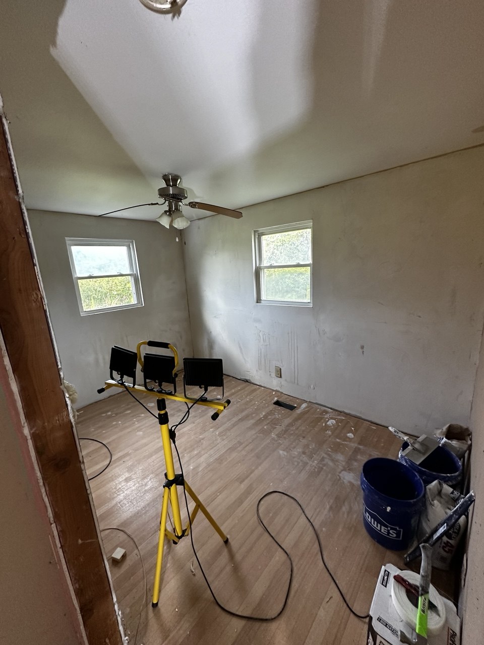 Bedroom before renovation